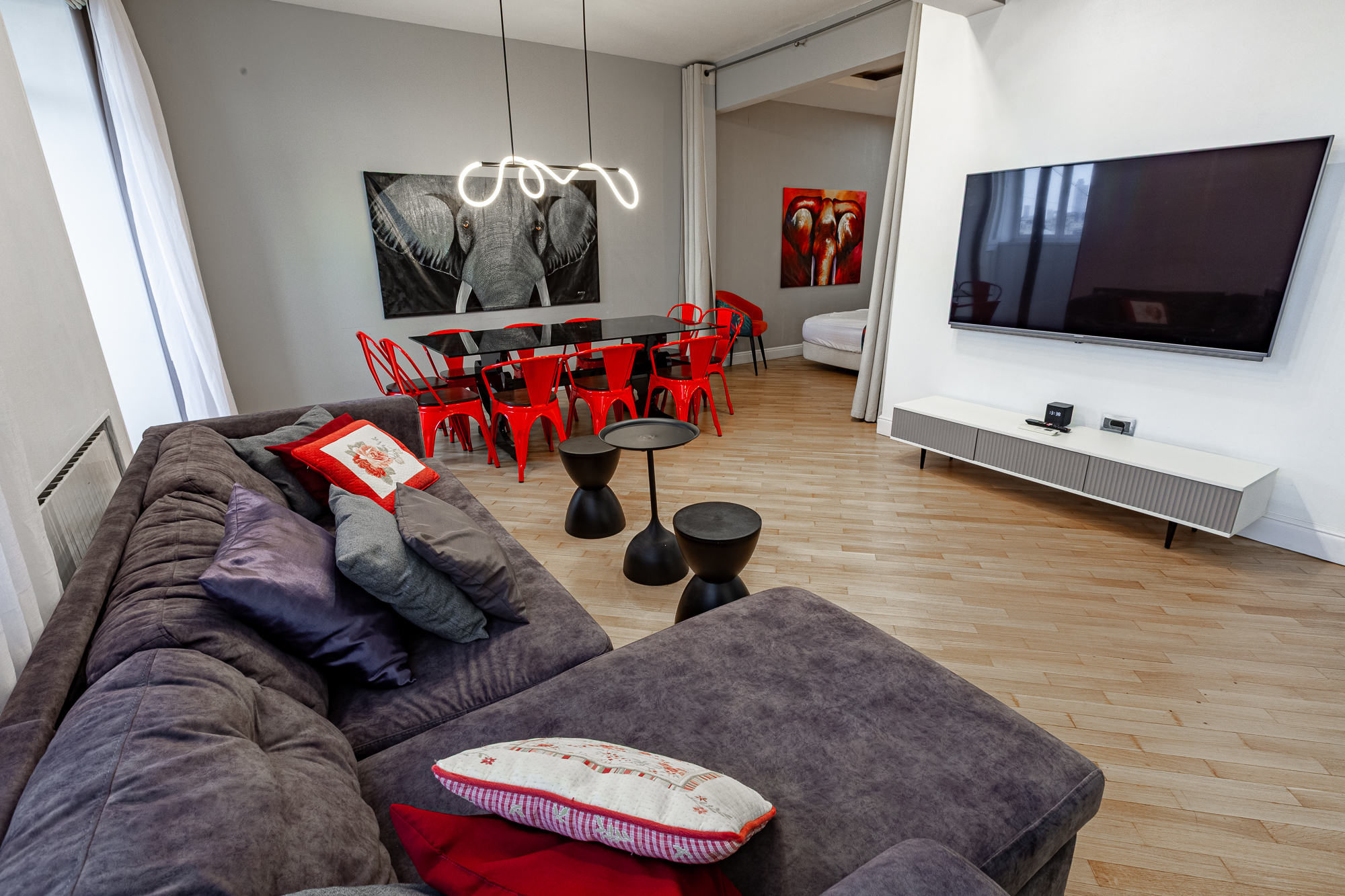 Сдаю 4-комнатную квартиру на г Москва, ул Тверская, д 19А, метро Чеховская, г. Москва