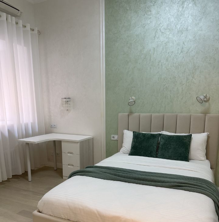 Сдается 4х-комнатная квартира на Садовая-Каретная улица, 20С1, метро Достоевская, г. Москва