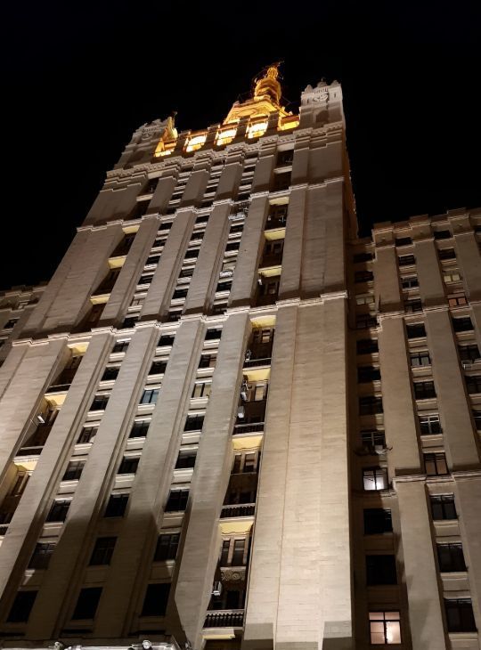 Сдаю 2к квартиру на Кудринская площадь, 1, метро Баррикадная, г. Москва