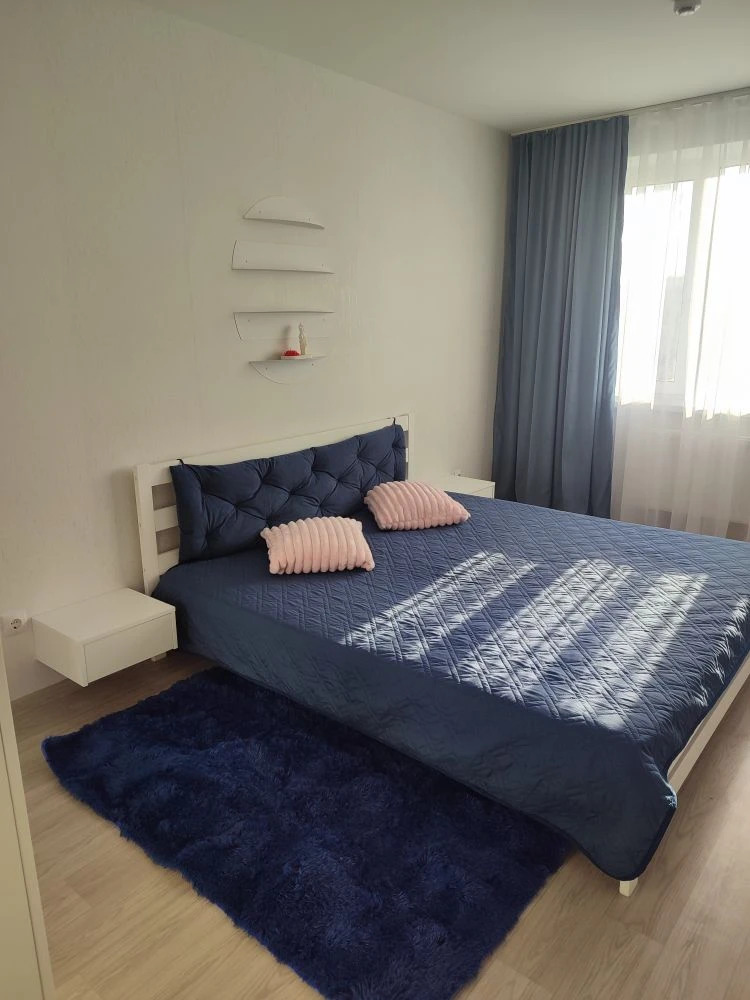 Сдам 2-комнатную квартиру на г Санкт-Петербург, Ленинский пр-кт, д 68 стр 1, метро Кировский завод, г. Санкт-Петербург