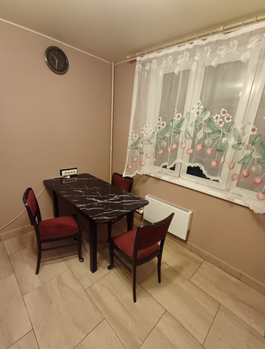 Сдаю 3х-комнатную квартиру на г Москва, р-н Внуково, ул Самуила Маршака, д 18, метро Новопеределкино, г. Москва