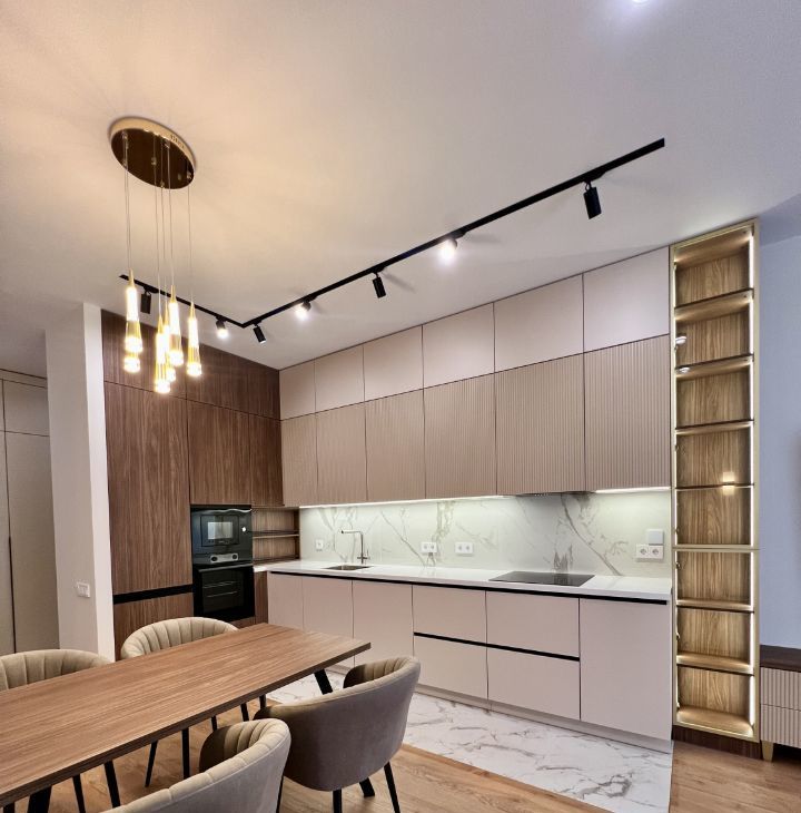 Аренда трехкомнатной квартиры на Винницкая улица, 8к2, метро Раменки, г. Москва