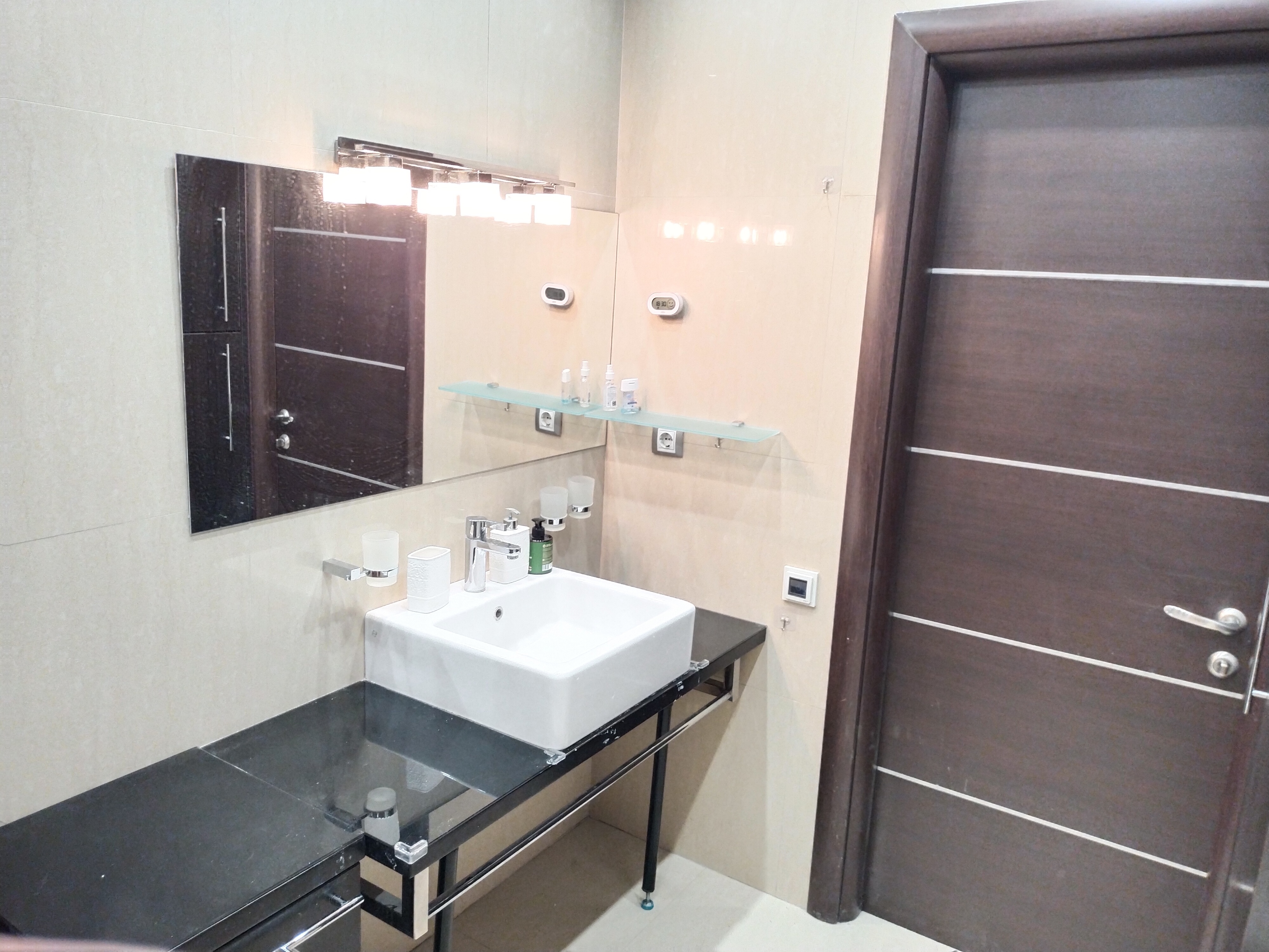 Сдаю 3х-комнатную квартиру на г Москва, Малый Власьевский пер, д 6, метро Смоленская (Арбатско-Покровская линия), г. Москва