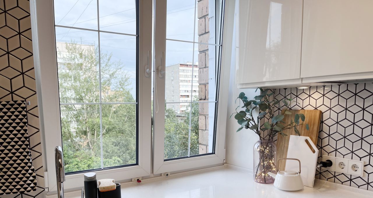 Аренда трехкомнатной квартиры на улица Седова, 17К1, метро Свиблово, г. Москва