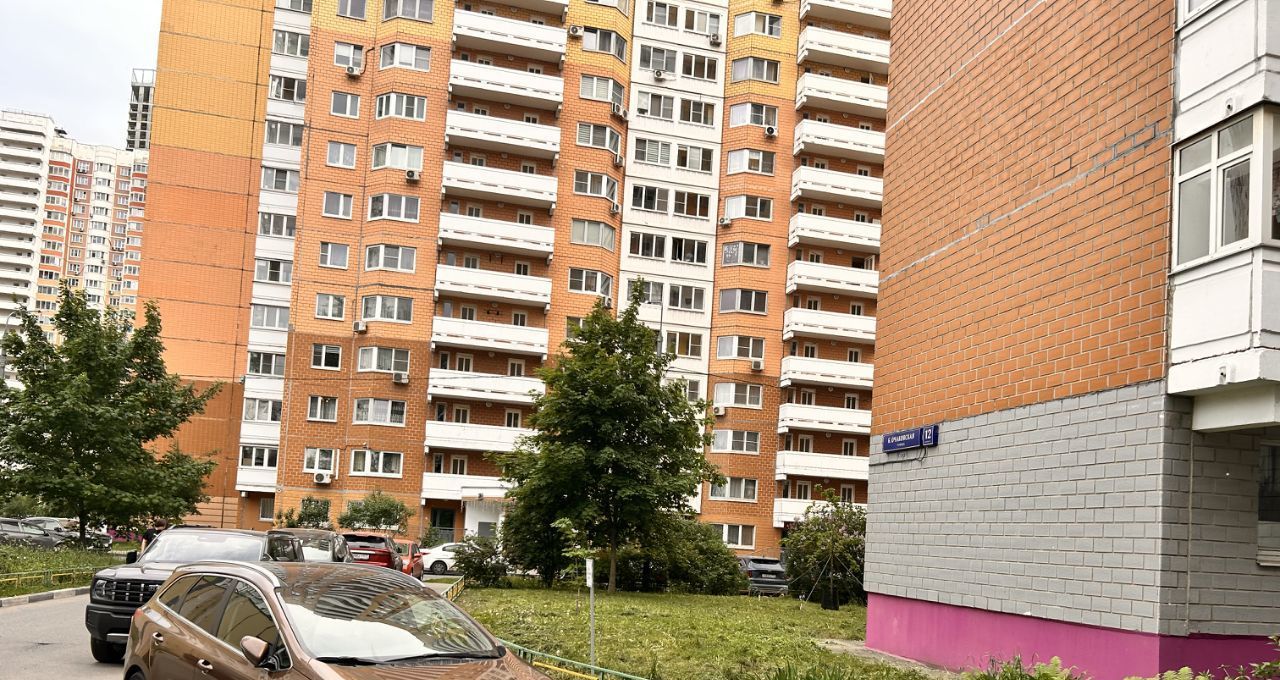 Снять однокомнатную квартиру на Большая Очаковская улица, 12к3, г. Москва
