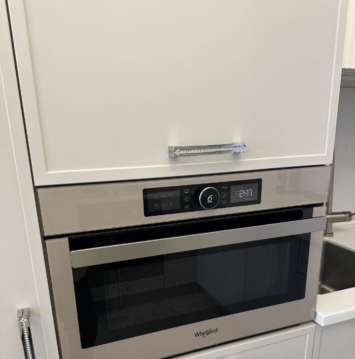 Сдам 4к квартиру на Садовая-Каретная улица, 20С1, метро Менделеевская, г. Москва