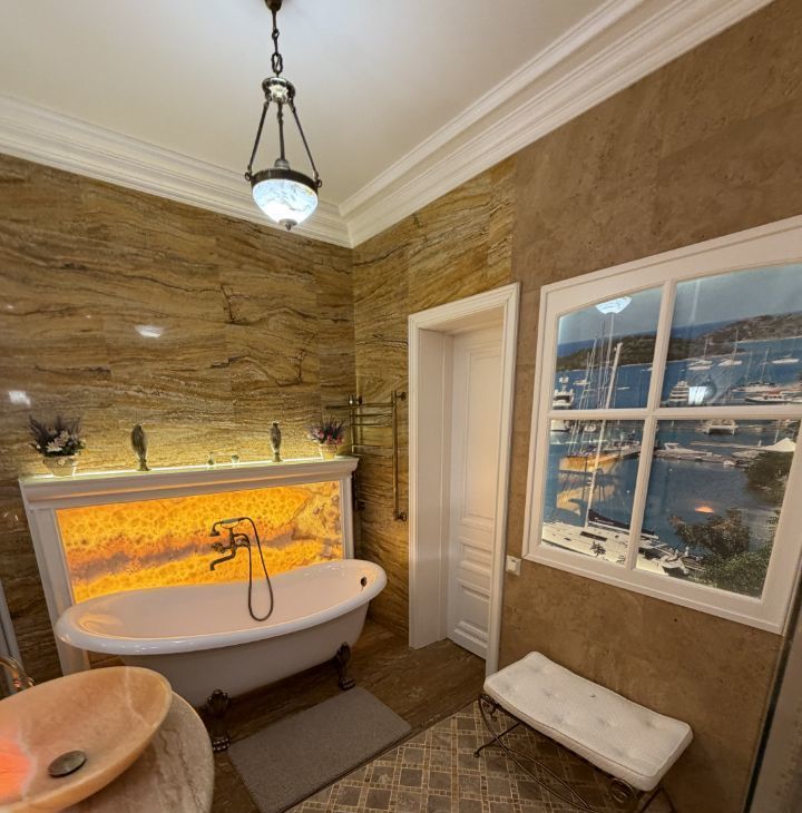 Сдам 3х-комнатную квартиру на улица Маршала Рыбалко, 2к6, метро Октябрьское поле, г. Москва