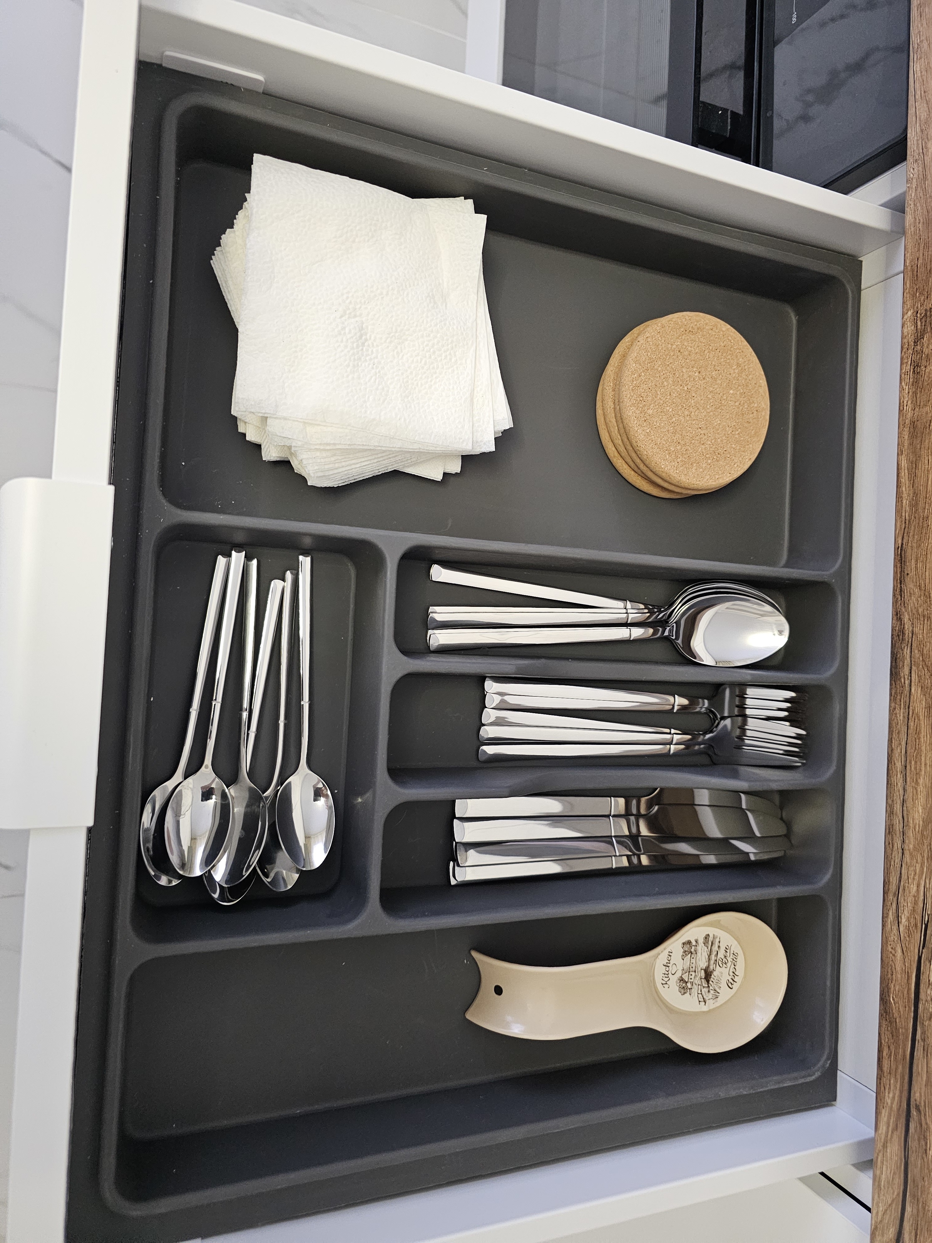 Снять 3х-комнатную квартиру на Московская обл, г Красногорск, ул Тенистых Аллей, д 3 к 3, метро Строгино, г. Москва