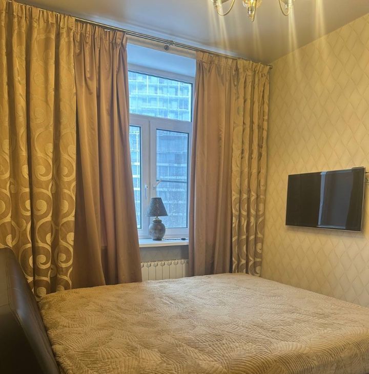 Сдаю 2-к квартиру на Кутузовский проспект, 4/2, метро Смоленская (Арбатско-Покровская линия), г. Москва