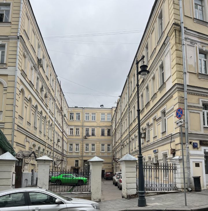 Сдаю 3к квартиру на Старосадский переулок, 10С1, метро Чистые пруды, г. Москва
