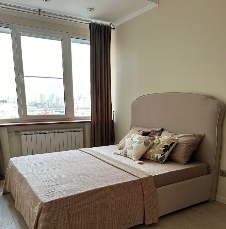 Сдаю 3х-комнатную квартиру на улица Павла Андреева, 4, метро Октябрьская, г. Москва