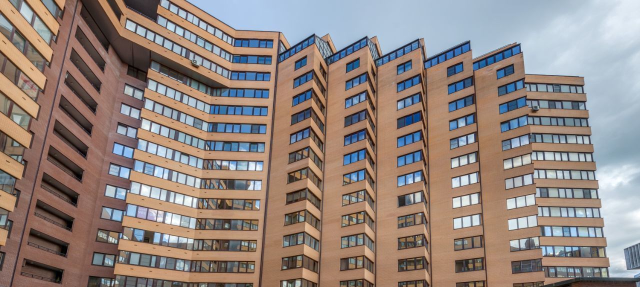 Сдается 3-к квартира на Ружейный переулок, 3, метро Смоленская (Арбатско-Покровская линия), г. Москва