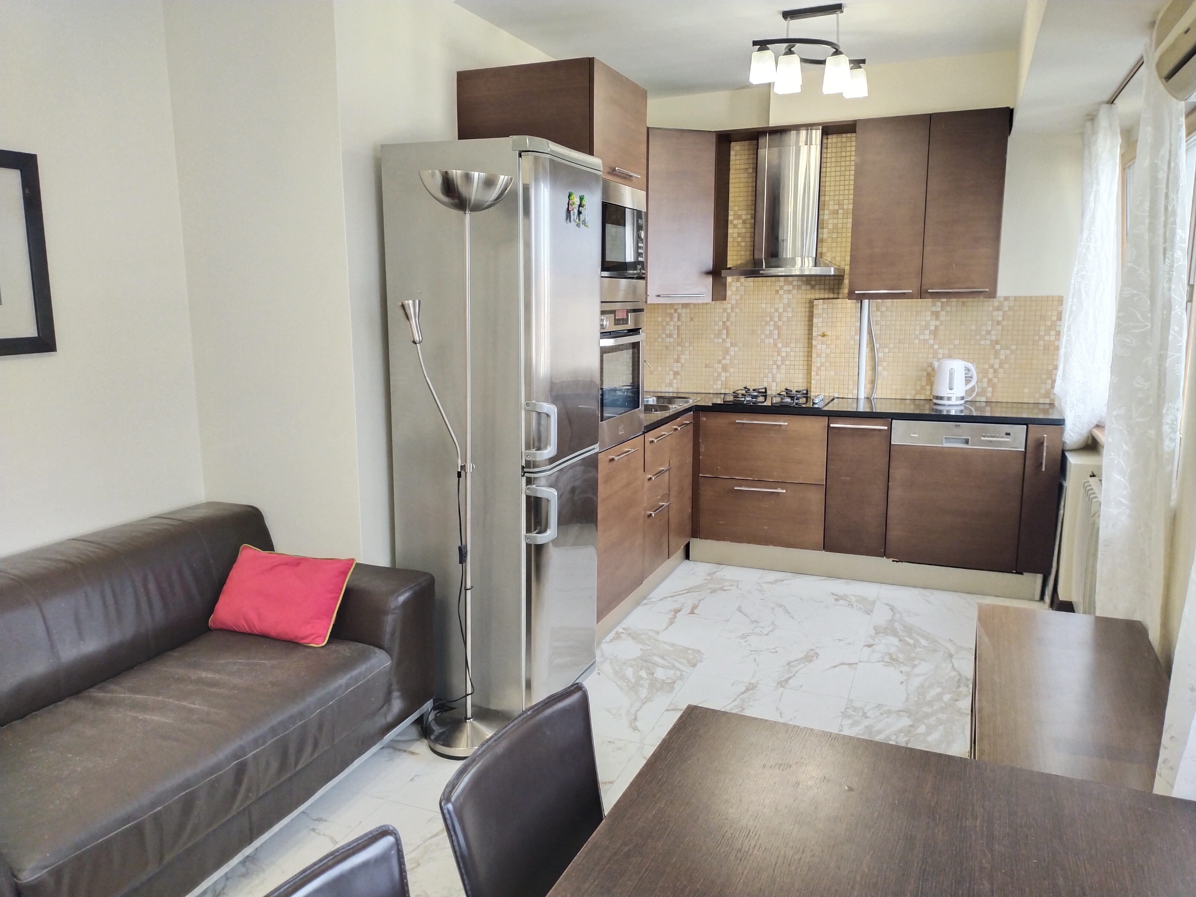 Сдается трехкомнатная квартира на г Москва, Малый Власьевский пер, д 6, метро Кропоткинская, г. Москва