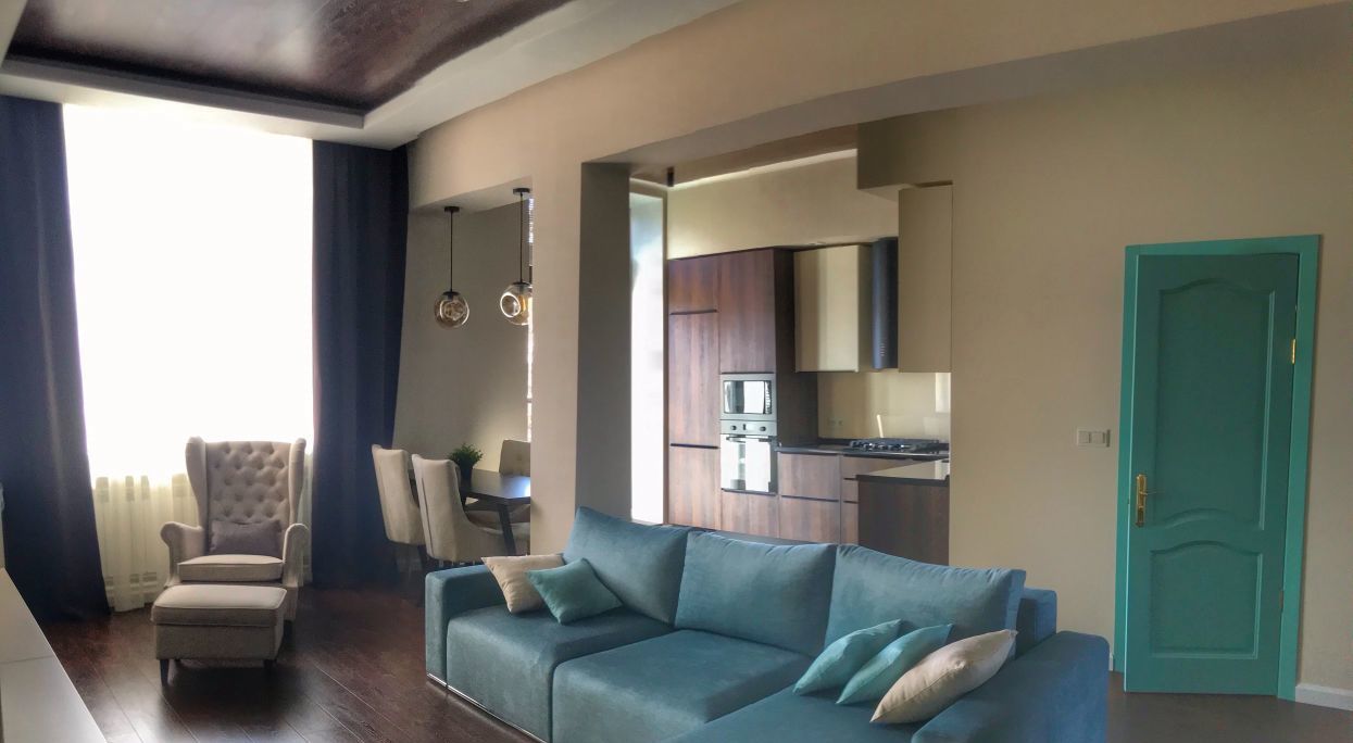 Сдам 3к квартиру на Саввинская набережная, 3, метро Киевская, г. Москва