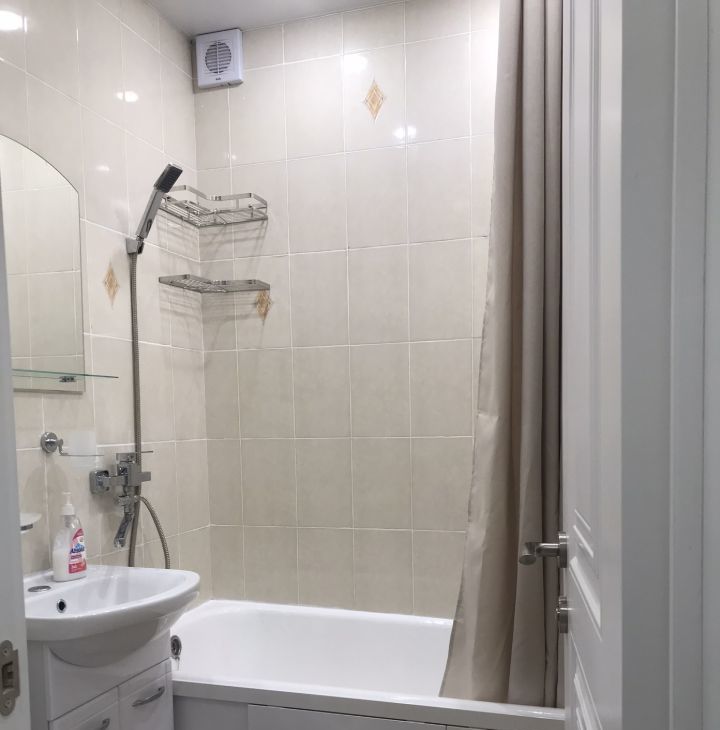 Снять 1к квартиру на Криворожская улица, 19, метро Нагорная, г. Москва