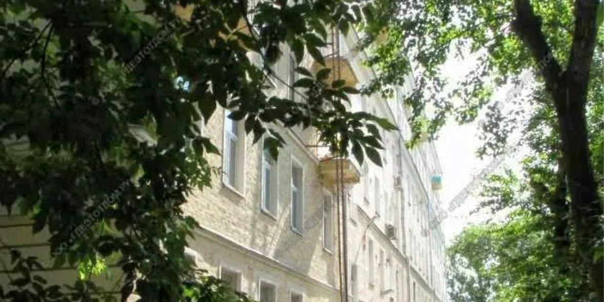 Сдам двухкомнатную квартиру на Хлебный переулок, 9, метро Тверская, г. Москва