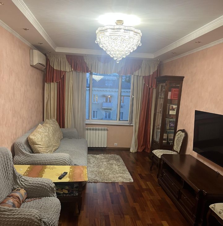 Сдам 3к квартиру на Мантулинская улица, 2, г. Москва