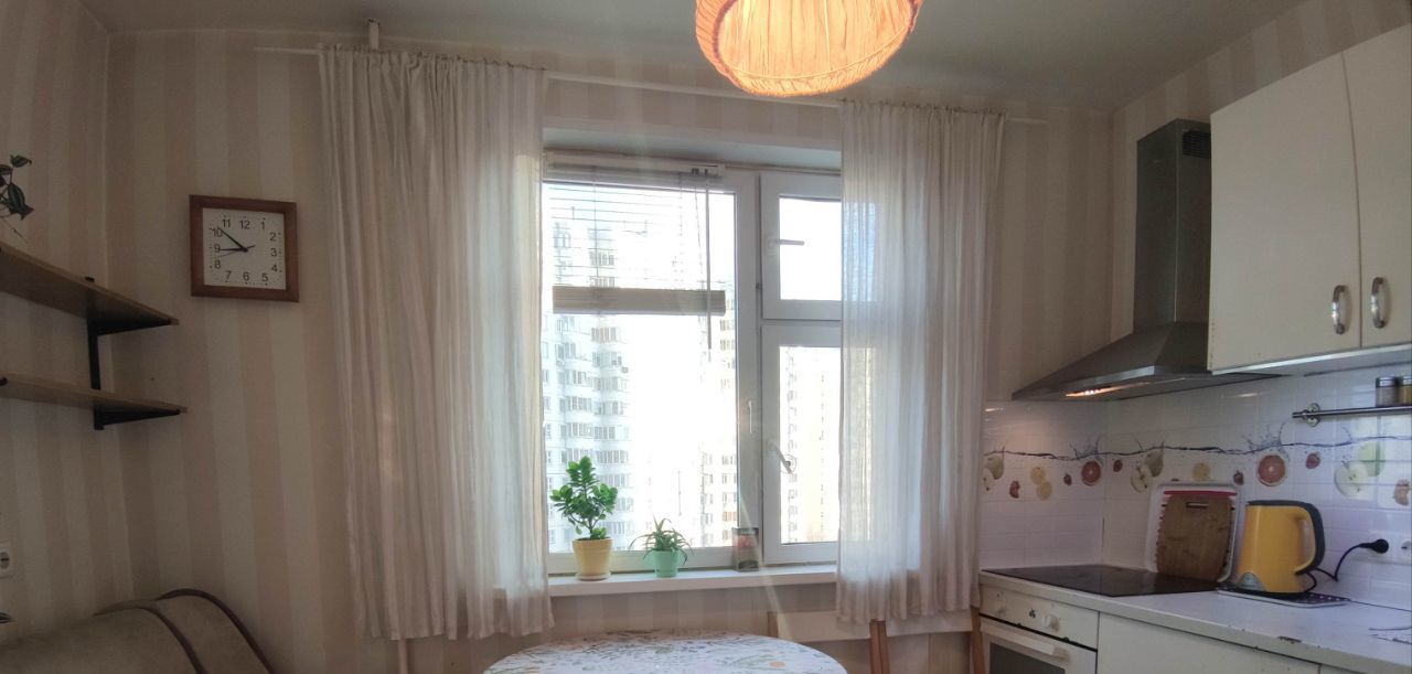 Сдам 1-комнатную квартиру на улица Адмирала Лазарева, 57, метро Бунинская аллея, г. Москва