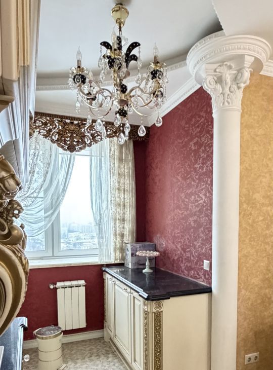 Сдаю 4-комнатную квартиру на улица Адмирала Лазарева, 63к1, метро Бульвар Адмирала Ушакова, г. Москва