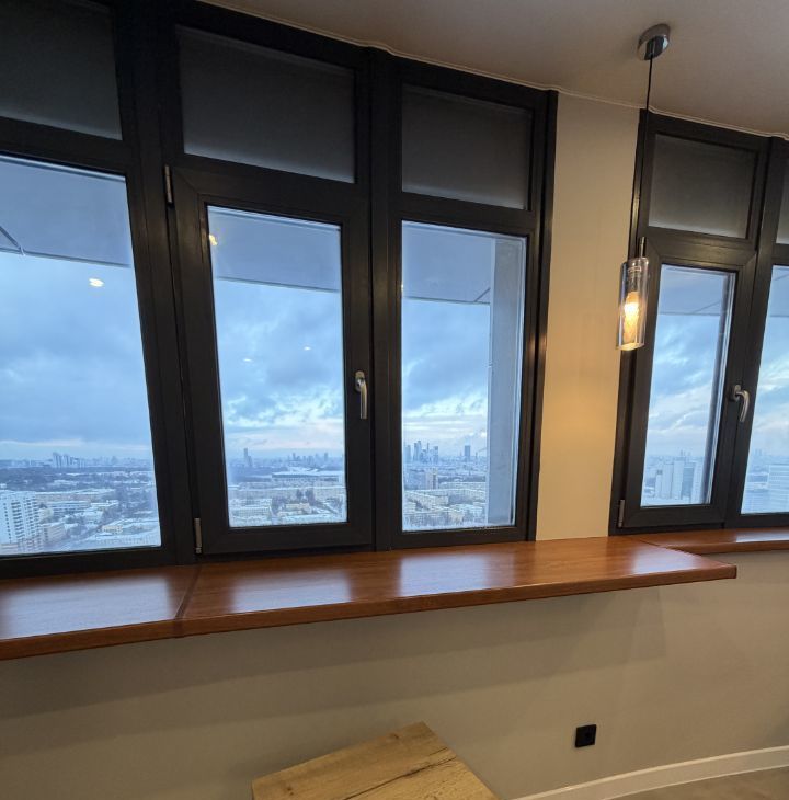 Сдаю трехкомнатную квартиру на проспект 60-летия Октября, 17, метро Ленинский проспект, г. Москва