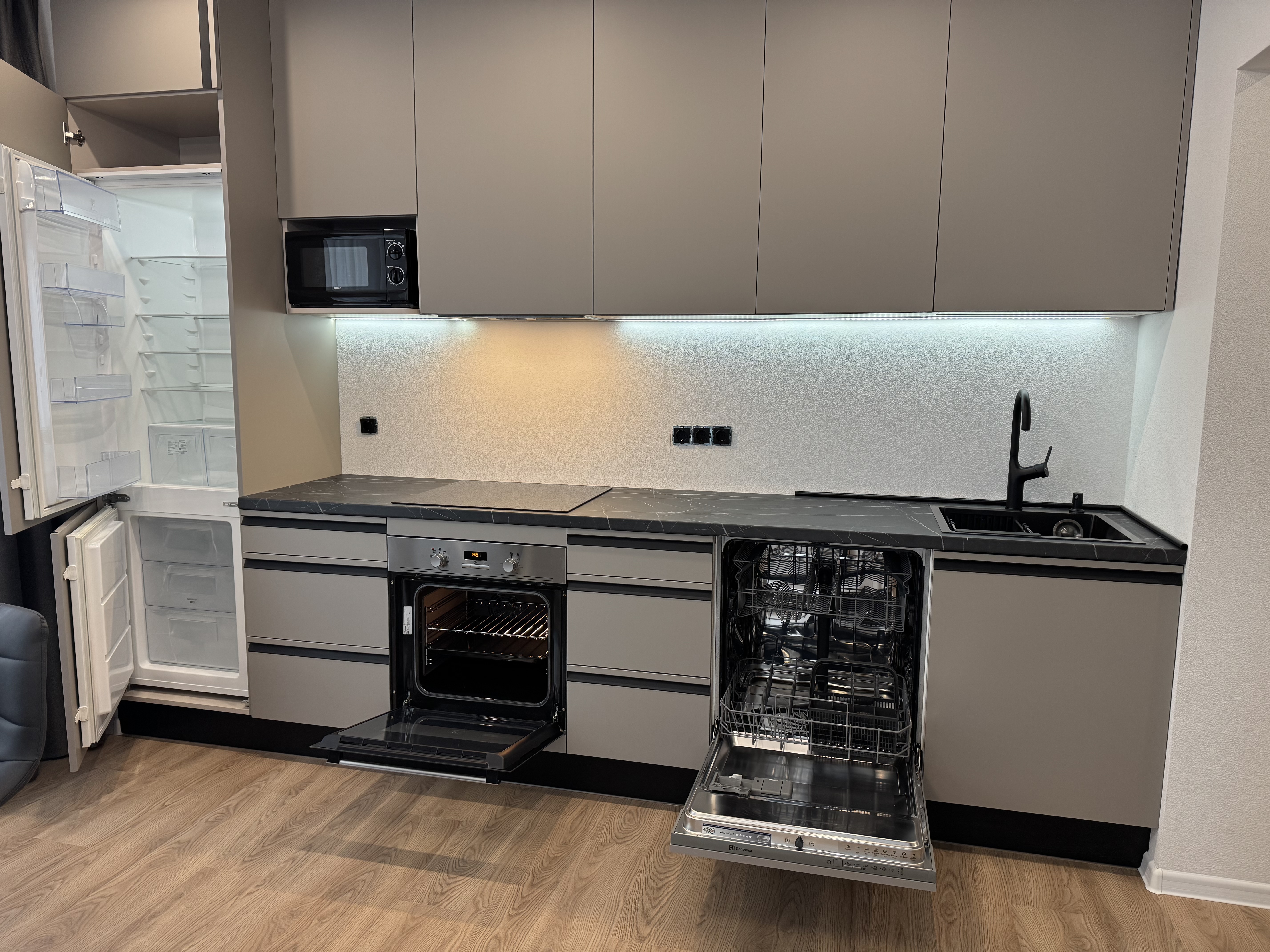 Сдаю 1-комнатную квартиру на г Москва, ул Большая Очаковская, д 2 к 2, метро Мичуринский проспект, г. Москва