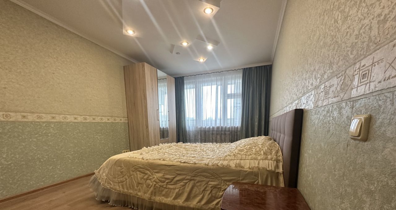 Сдам трехкомнатную квартиру на Новозаводская улица, 8К3, метро Багратионовская, г. Москва