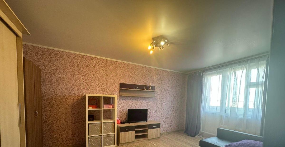 Сдам 1-комнатную квартиру на проспект Защитников Москвы, 8, метро Лухмановская, г. Москва