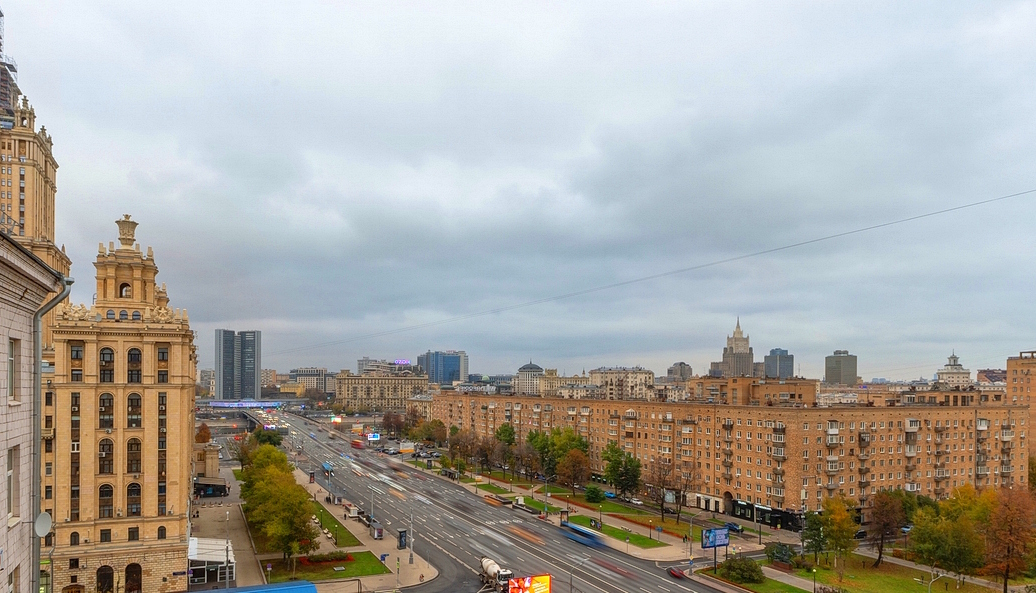 Продам 4к квартиру на г Москва, Кутузовский пр-кт, д 4/2, метро Кутузовская, г. Москва