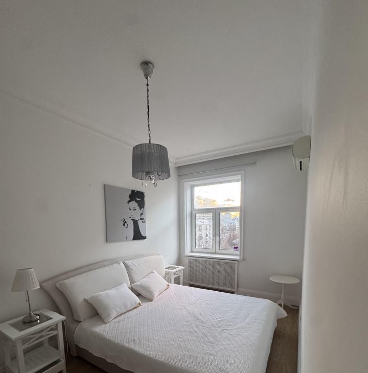 Сдам 2к квартиру на 1-й Неопалимовский переулок, 10, метро Парк культуры, г. Москва