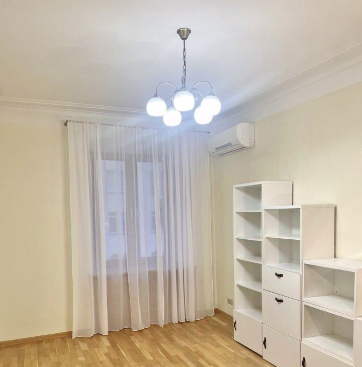 Сдаю 3х-комнатную квартиру на улица Пречистенка, 34/18, метро Смоленская (Арбатско-Покровская линия), г. Москва