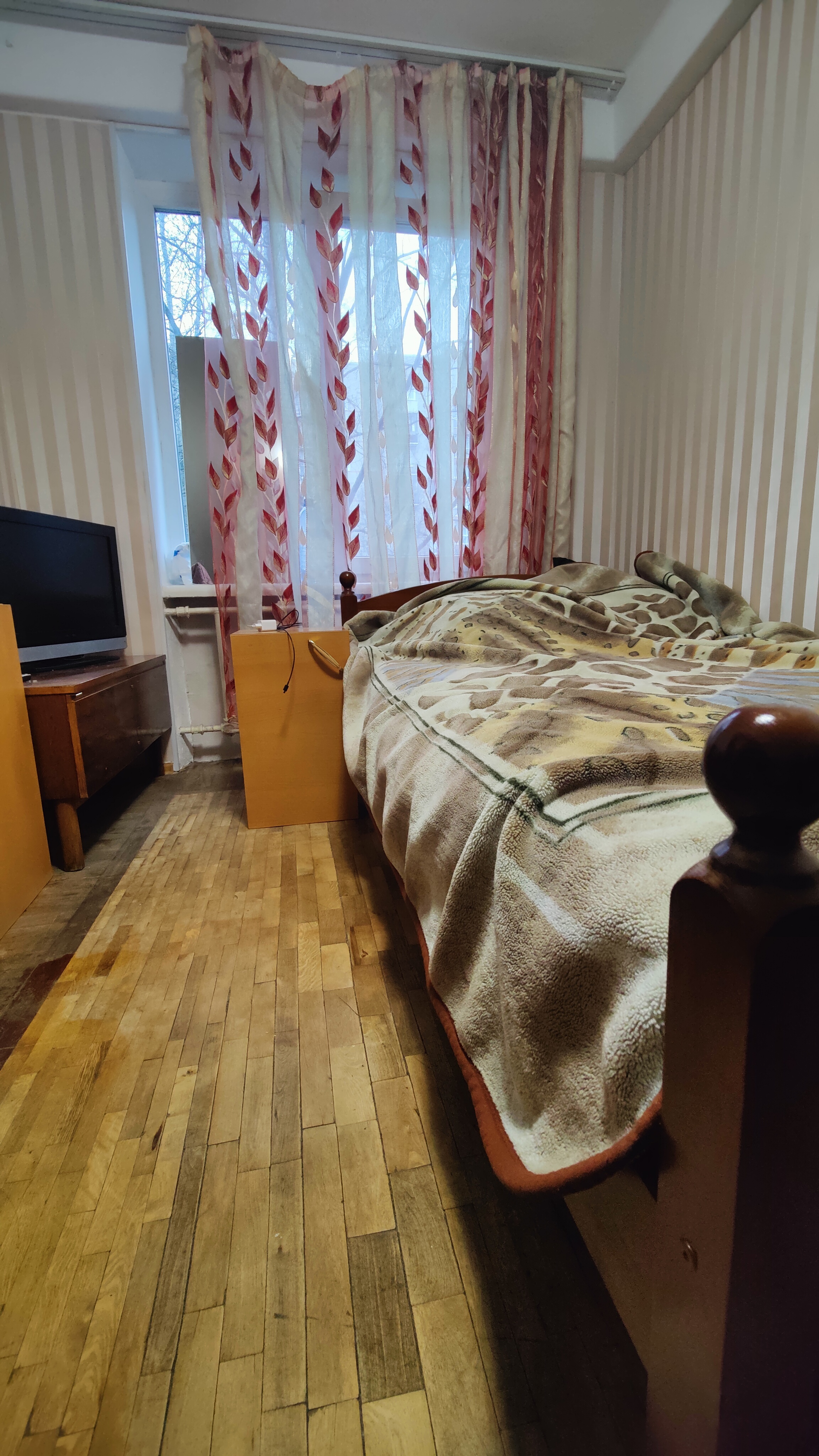 Аренда комнаты на г Санкт-Петербург, ул Партизана Германа, д 10 к 1, метро Проспект Ветеранов, г. Санкт-Петербург