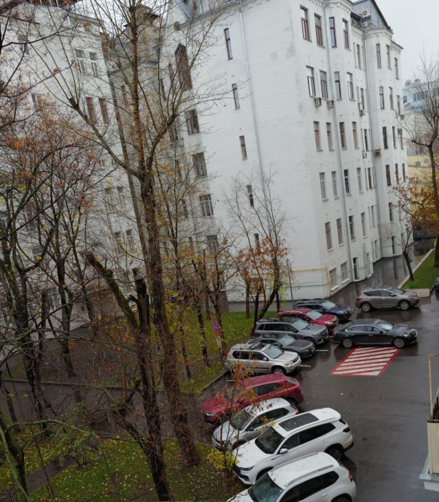 Сдаю 2-к квартиру на Хлебный переулок, 9, метро Тверская, г. Москва