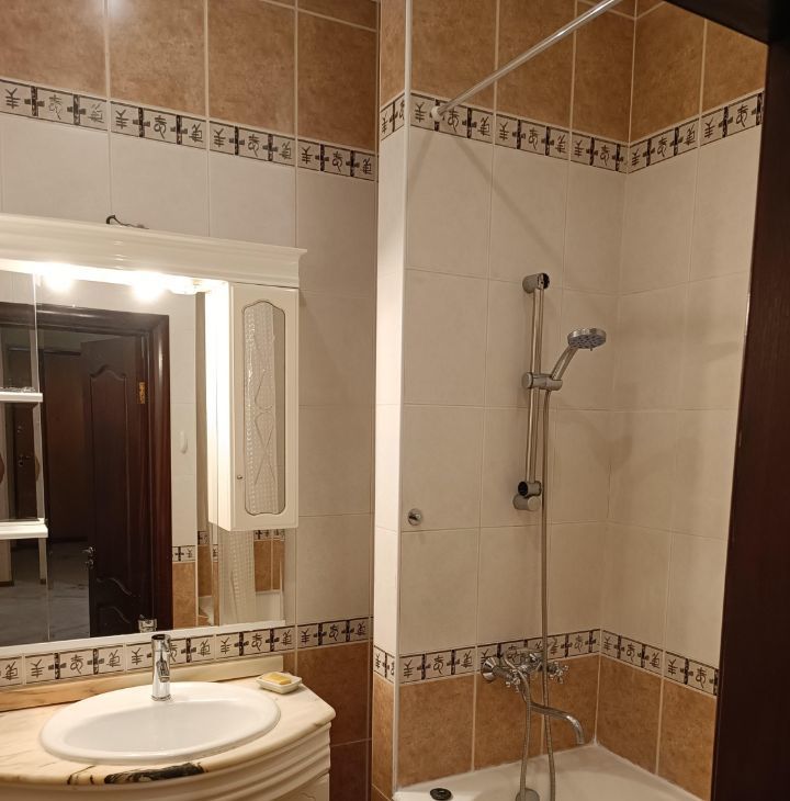 Сдается 2-к квартира на Университетский проспект, 9, метро Университет, г. Москва