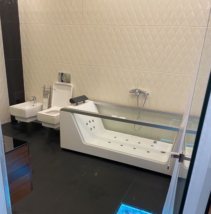 Сдам 3к квартиру на Студенческая улица, 20к1, метро Кутузовская, г. Москва