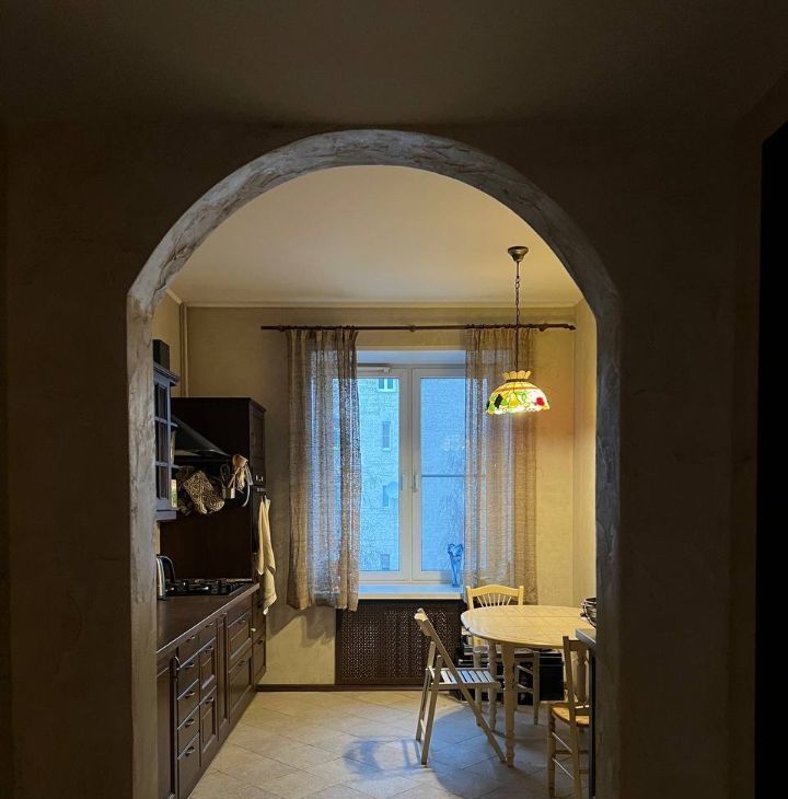 Сдаю 4-комнатную квартиру на переулок Сивцев Вражек, 37/16, метро Арбатская (Арбатско-Покровская линия), г. Москва