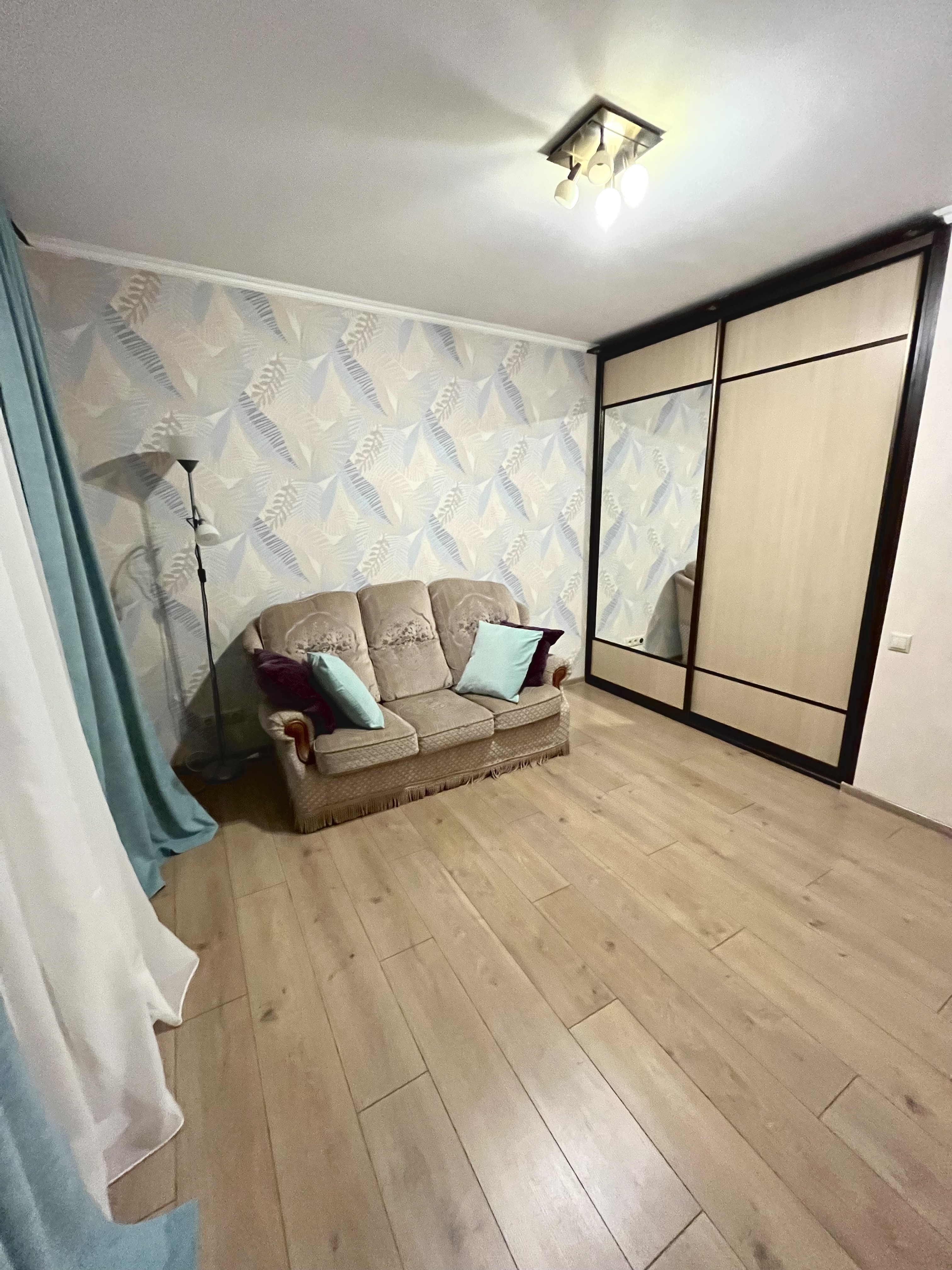 Снять 3-комнатную квартиру на г Москва, Ленинский пр-кт, д 32, метро Воробьёвы горы, г. Москва