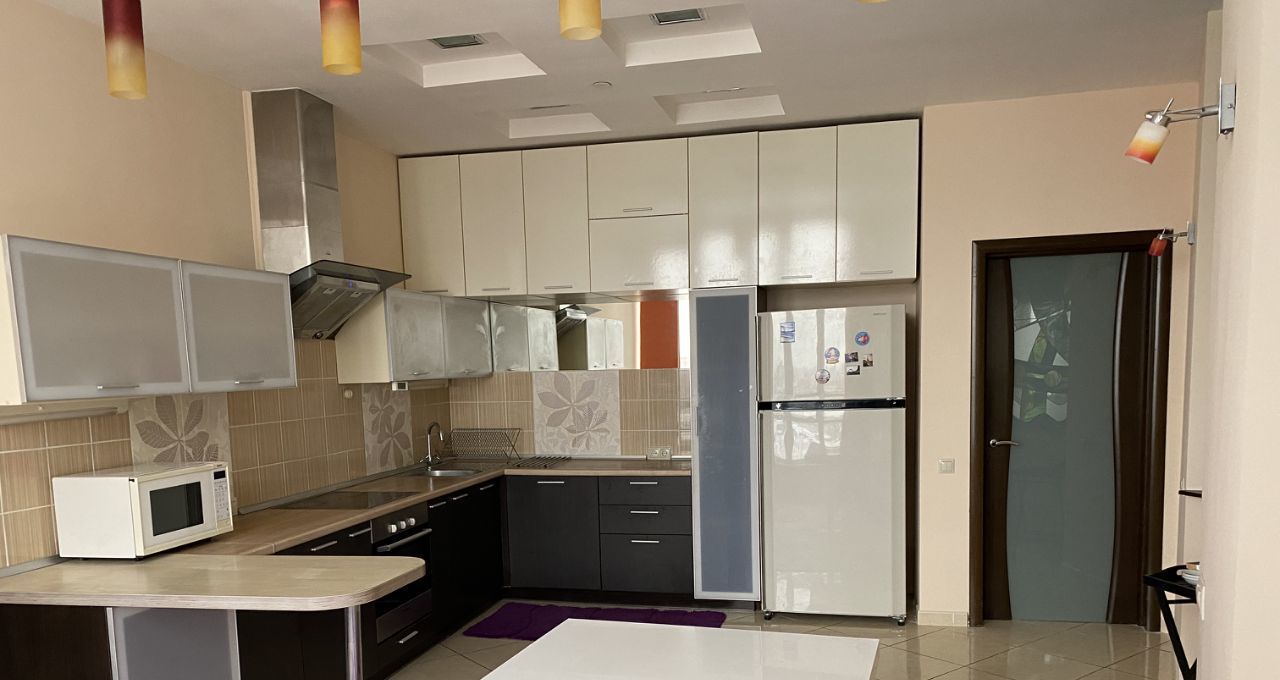 Аренда четырехкомнатной квартиры на Русаковская улица, 31, метро Сокольники, г. Москва