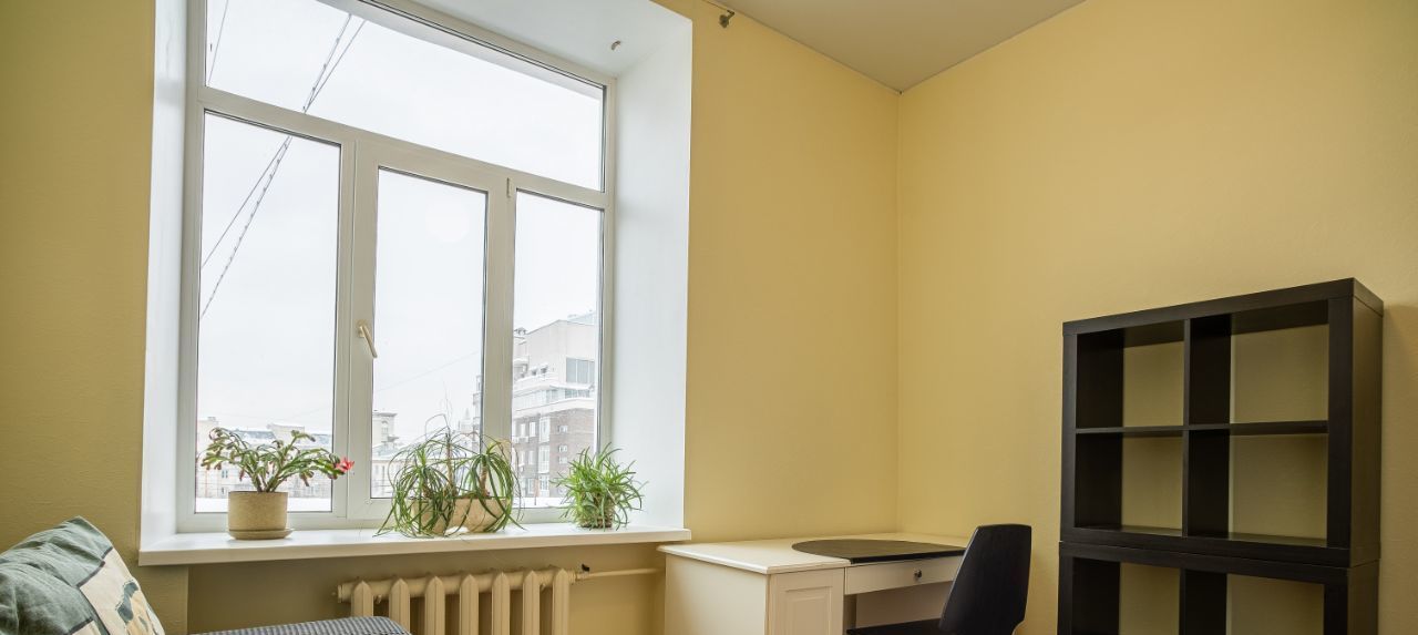 Сдаю 3-комнатную квартиру на улица Заморенова, 9С1, метро Баррикадная, г. Москва