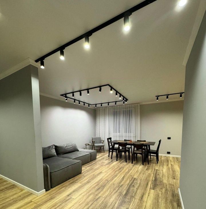 Сдаю 3х-комнатную квартиру на улица Анны Ахматовой, 11к1, метро Рассказовка, г. Москва