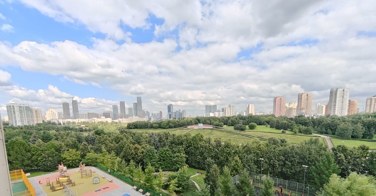 Сдаю 3-комнатную квартиру на улица Коштоянца, 20К3, г. Москва