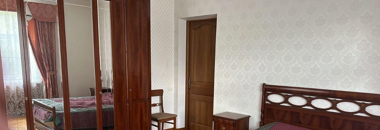 Сдам трехкомнатную квартиру на улица Плющиха, 13, метро Киевская, г. Москва