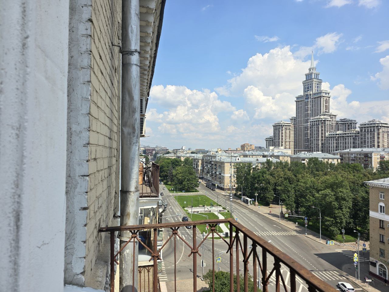 Сдаю двухкомнатную квартиру на г Москва, ул Новопесчаная, д 16 к 1, метро Зорге, г. Москва