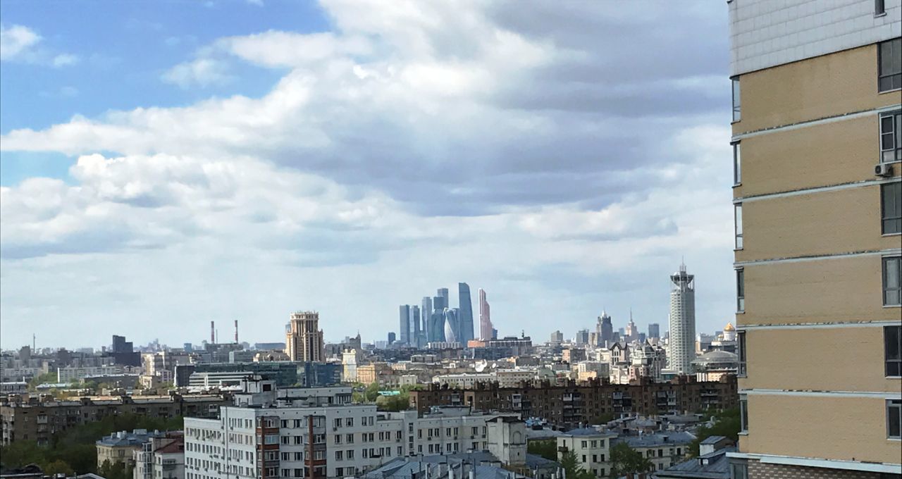 Сдается 4х-комнатная квартира на улица Мельникова, 3к5, метро Пролетарская, г. Москва