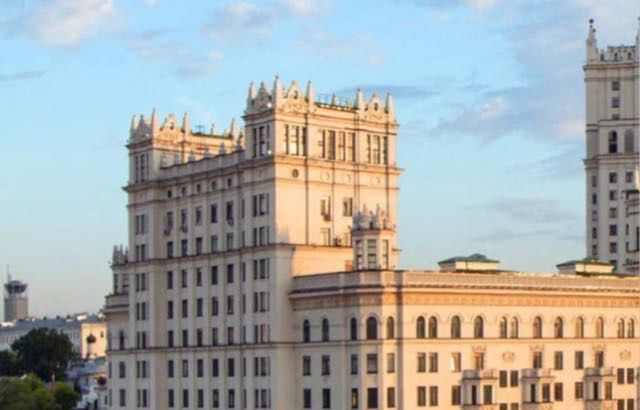 Сдается 4к квартира на Котельническая набережная, 1/15кВК, метро Китай-город, г. Москва