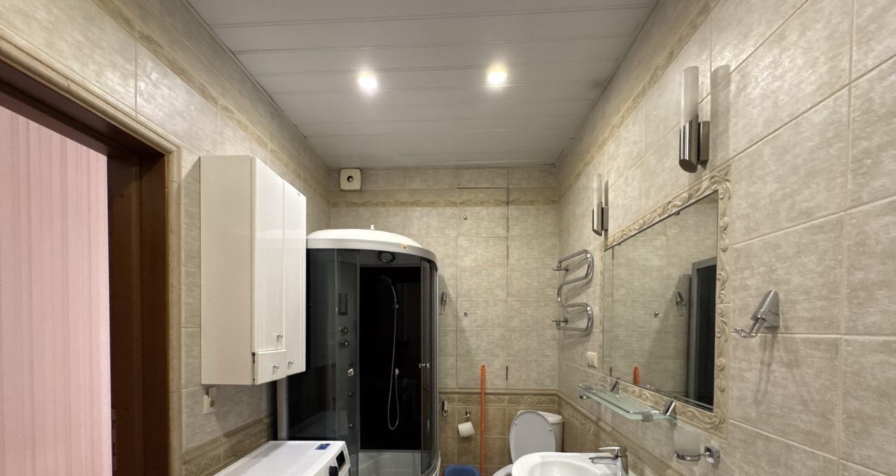 Сдаю трехкомнатную квартиру на Грохольский переулок, 28, метро Тургеневская, г. Москва