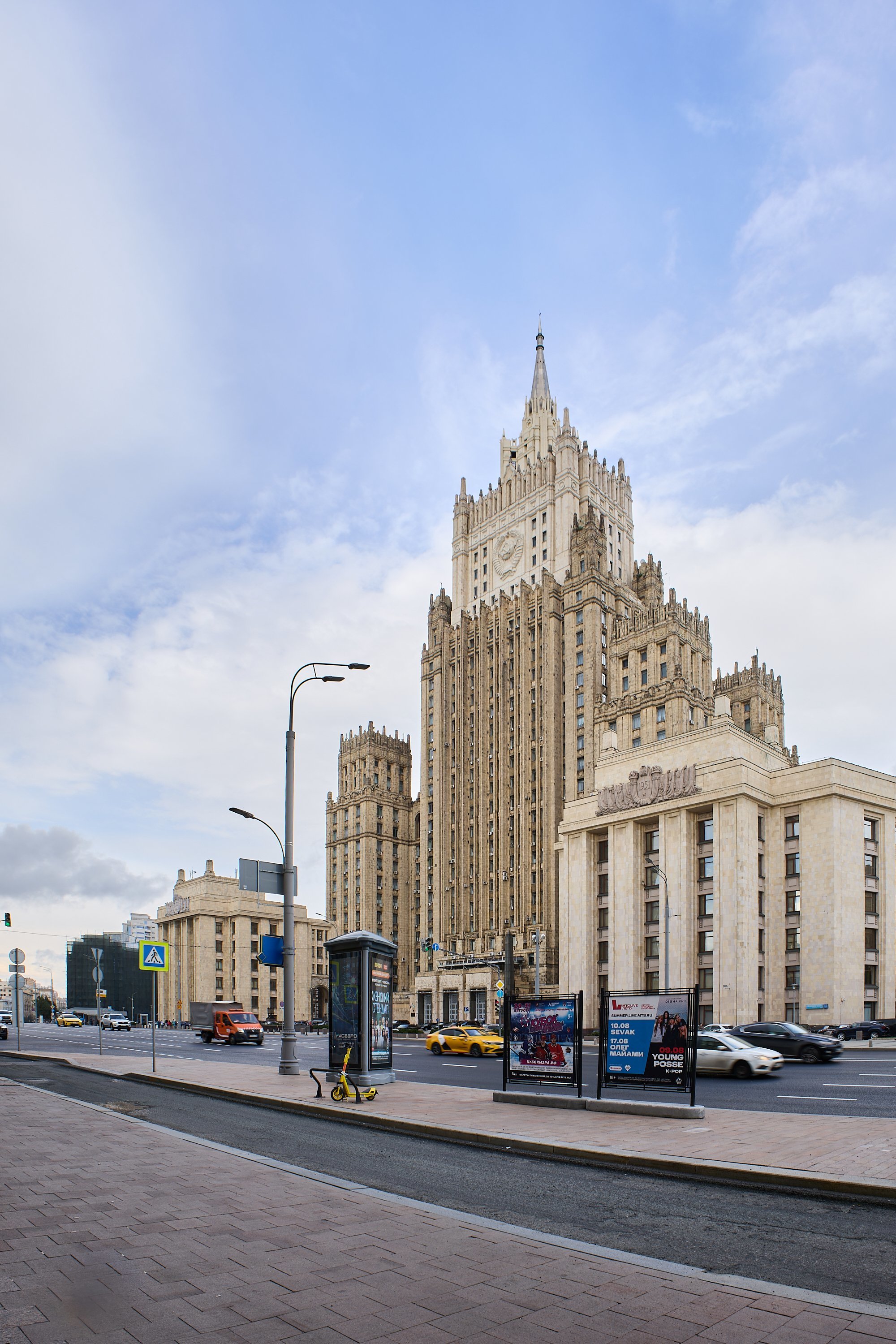 Снять 1-комнатную квартиру на г Москва, Смоленская-Сенная пл, д 27 стр 1А, метро Смоленская (Арбатско-Покровская линия), г. Москва