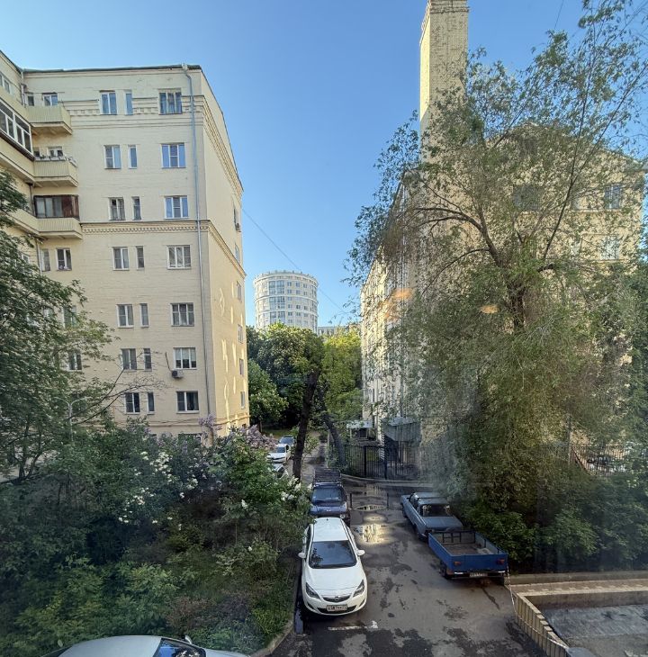 Сдаю 3к квартиру на улица Павла Андреева, 28К4, метро Добрынинская, г. Москва