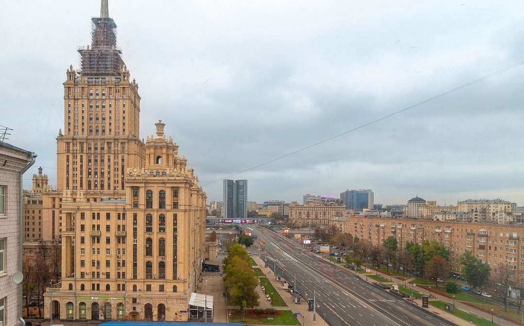 Продажа 4-комнатной квартиры на г Москва, Кутузовский пр-кт, д 4/2, метро Выставочная, г. Москва