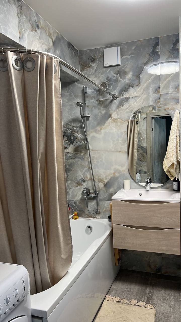 Сдается 3-к квартира на г Москва, Малый Власьевский пер, д 6, метро Смоленская (Арбатско-Покровская линия), г. Москва