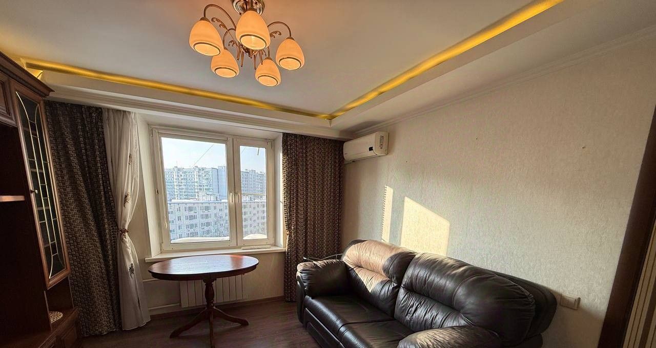 Снять 2-к квартиру на улица 50 лет Октября, 1, метро Солнцево, г. Москва